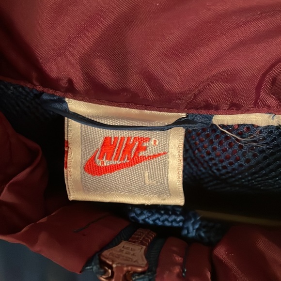 Nike Windbreaker - Picture 6 of 7